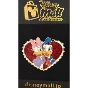 Disney Mall Japan Donald Duck and Daisy - Valentine Heart Pin LE 100 Rare